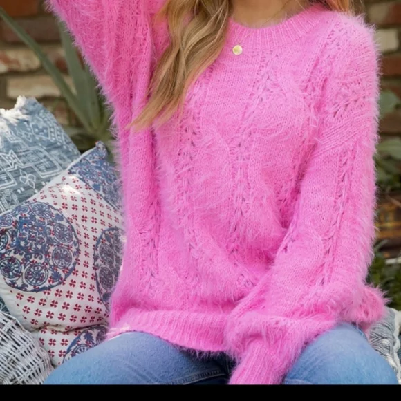 LIKE for LIVES♥️ Like New and NWT items!